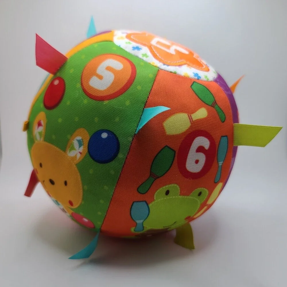 Vetch Wiggle and Crawl Ball Baby Learning Toy